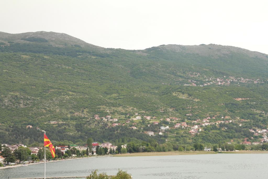 Villa Dudinka Ohrid Bilik gambar