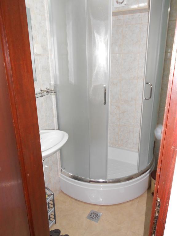 Villa Dudinka Ohrid Bilik gambar